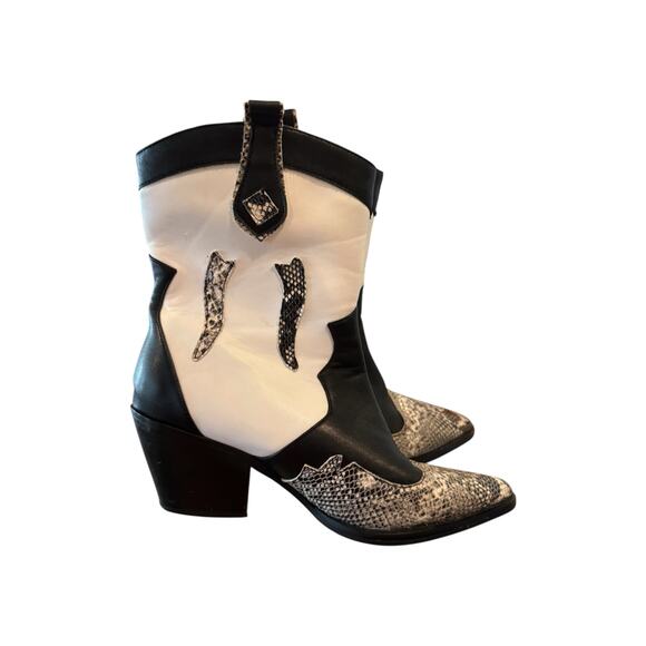 ISNOM Womens Size 6 Black White Snakeskin Western Cowboy Ankle Boots Pointed Toe - Picture 2 of 10